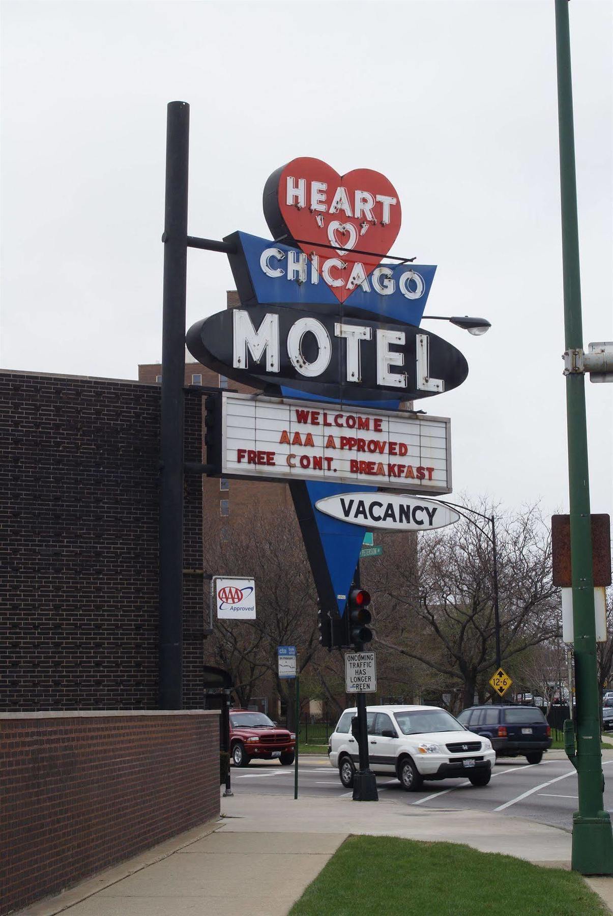 Heart O' Chicago Motel Экстерьер фото