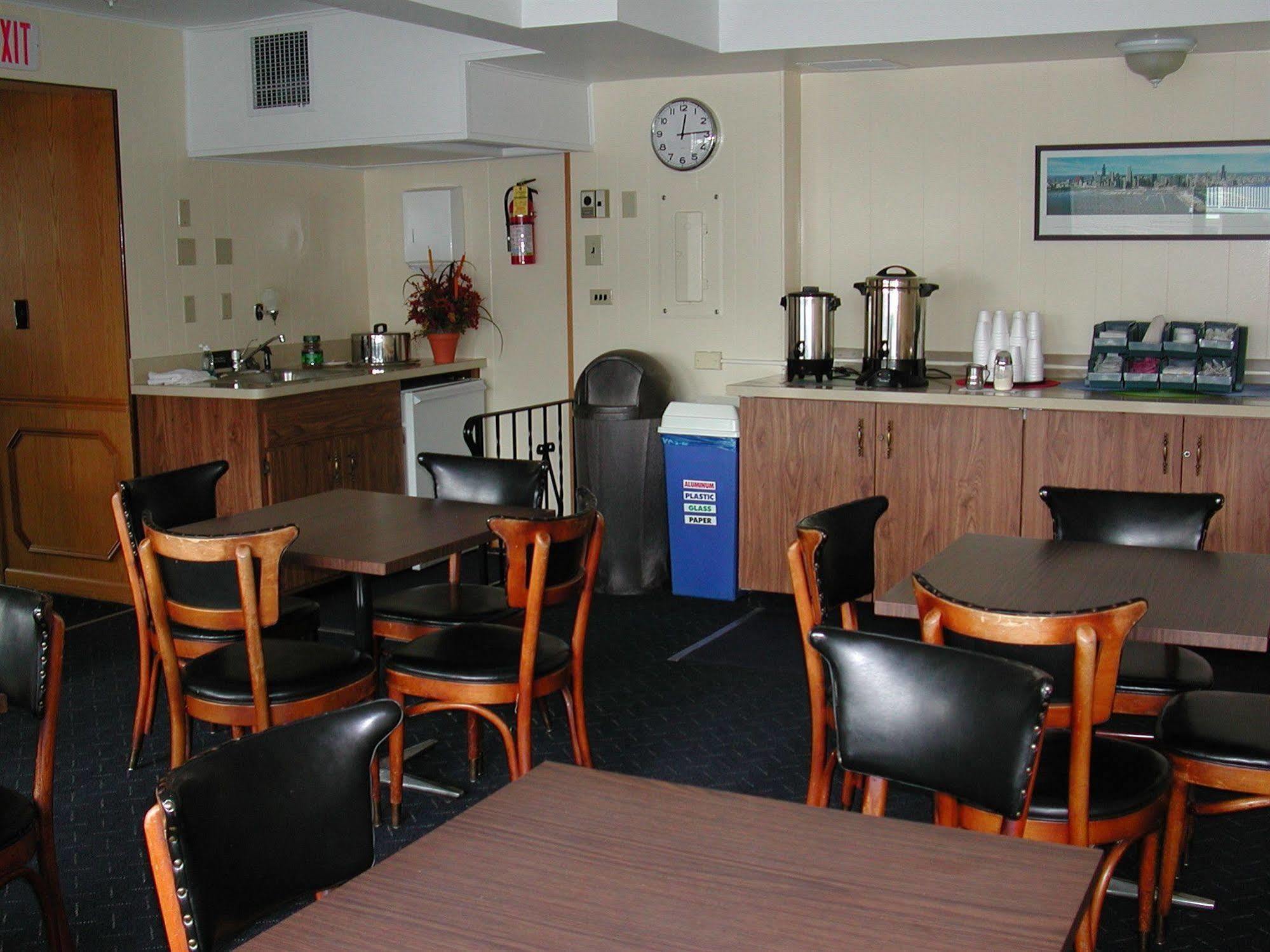 Heart O' Chicago Motel Экстерьер фото